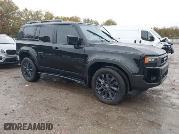 ✅ 2024 Toyota Land Cruiser • VIN: JTEABFAJ0RK006158 • Lot: 43544823. Wystawiony na IAAI z przebiegiem 30 220 mil. Bezpłatny archiwum sprzedaży aukcyjnych z USA i szczegółowy raport historii pojazdu na DreamBid. Zdjęcie 1.