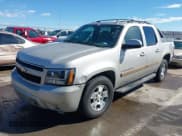 ✅ 2007 Chevrolet Avalanche LS • VIN: 3GNEC12067G108202 • Lot: 43291931. Listed on IAAI with Not provided. Free auction sales archive from the USA and detailed vehicle history report at DreamBid. Image 2.