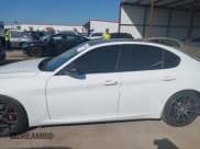 ✅ 2020 Alfa Romeo Giulia • VIN: ZARFAMAN3L7626670 • Lot: 43369788. Wystawiony na IAAI z przebiegiem 65 495 mil. Bezpłatny archiwum sprzedaży aukcyjnych z USA i szczegółowy raport historii pojazdu na DreamBid. Zdjęcie 14.
