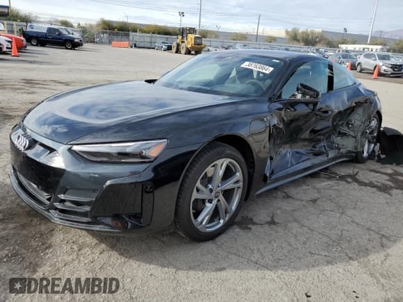 ✅ 2023 Audi e-tron GT Premium Plus • VIN: WAUFJBFWXP7003131 • Lot: 38763864. Wystawiony na Copart z przebiegiem 16 636 mil. Bezpłatny archiwum sprzedaży aukcyjnych z USA i szczegółowy raport historii pojazdu na DreamBid. Zdjęcie 1.