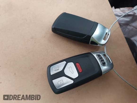 ✅ 2018 Audi A4 Premium • VIN: WAUDNAF43JN013880 • Лот: 42442320. Опубликован ранее на IAAI с пробегом 83 945 миль. Бесплатный доступ к архиву аукционных продаж из США и подробный отчёт об истории автомобиля на DreamBid. Изображение 11.