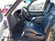 ✅ 1998 Ford Explorer XL • VIN: 1FMZU34EXWZA91412 • Lot: 42917711. Wystawiony na IAAI z przebiegiem 138 651 mil. Bezpłatny archiwum sprzedaży aukcyjnych z USA i szczegółowy raport historii pojazdu na DreamBid. Zdjęcie 5.