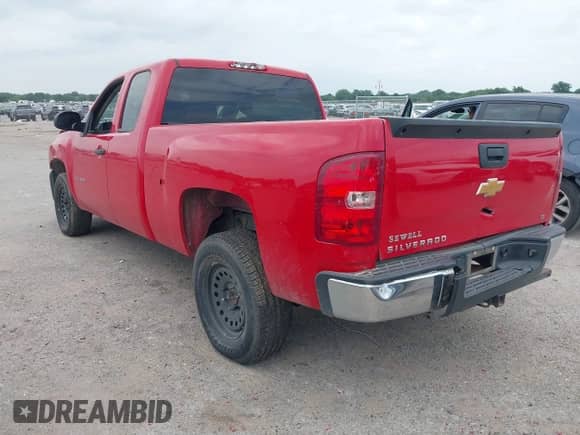 2013 Chevrolet Silverado 1500 LT with VIN 1GCRCSEA2DZ227445, listed as a IAAI auction lot 42418191 with 262,600 mi miles and . Bid and sale history available at DreamBid. Image 3.