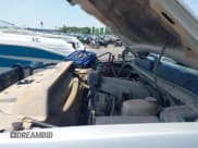 ✅ 2011 Chevrolet Silverado 2500HD • VIN: 1GB2KVCG0BZ409840 • Lot: 42557164. Wystawiony na IAAI z przebiegiem Nie podano. Bezpłatny archiwum sprzedaży aukcyjnych z USA i szczegółowy raport historii pojazdu na DreamBid. Zdjęcie 10.