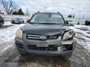 ✅ 2008 Kia Sportage LX • VIN: KNDJF723487495213 • Lot: 88321525. Wystawiony na Copart z przebiegiem 149 774 mil. Bezpłatny archiwum sprzedaży aukcyjnych z USA i szczegółowy raport historii pojazdu na DreamBid. Zdjęcie 5.