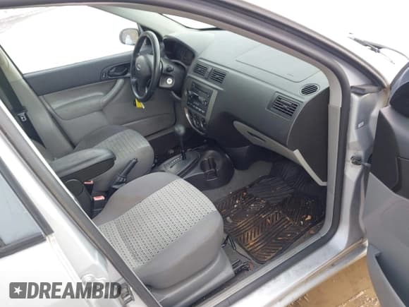 ✅ 2007 Ford Focus S • VIN: 1FAHP34N07W201254 • Лот: 43920540. Опубликован ранее на IAAI с пробегом 136 000 миль. Бесплатный доступ к архиву аукционных продаж из США и подробный отчёт об истории автомобиля на DreamBid. Изображение 5.