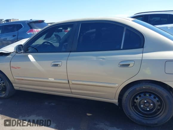 ✅ 2006 Hyundai Elantra GLS • VIN: KMHDN46D16U373646 • Lot: 41774138. Wystawiony na IAAI z przebiegiem 189 174 mil. Bezpłatny archiwum sprzedaży aukcyjnych z USA i szczegółowy raport historii pojazdu na DreamBid. Zdjęcie 14.