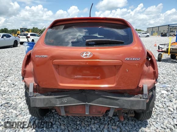 ✅ 2010 Hyundai Accent GS • VIN: KMHCM3AC6AU161518 • Лот: 64688275. Опубликован ранее на Copart с пробегом 145 044 миль. Бесплатный доступ к архиву аукционных продаж из США и подробный отчёт об истории автомобиля на DreamBid. Изображение 6.