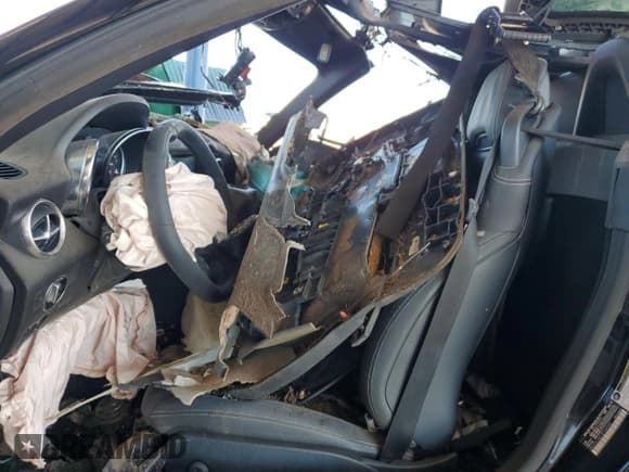 ✅ 2018 Mercedes-Benz SLC 300 • VIN: WDDPK3JA1JF154948 • Lot: 80921355. Listed on Copart with 58,718 mi. Free auction sales archive from the USA and detailed vehicle history report at DreamBid. Image 7.