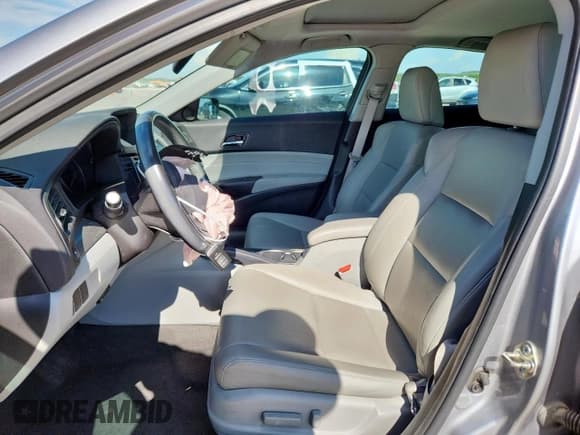 ✅ 2017 Acura ILX • VIN: 19UDE2F33HA013719 • Лот: 66309945. Опубликован ранее на Copart с пробегом 118 477 миль. Бесплатный доступ к архиву аукционных продаж из США и подробный отчёт об истории автомобиля на DreamBid. Изображение 7.