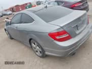 ✅ 2012 Mercedes-Benz C 250 • VIN: WDDGJ4HB6CF864731 • Lot: 41177482. Wystawiony na IAAI z przebiegiem 134 642 mil. Bezpłatny archiwum sprzedaży aukcyjnych z USA i szczegółowy raport historii pojazdu na DreamBid. Zdjęcie 3.