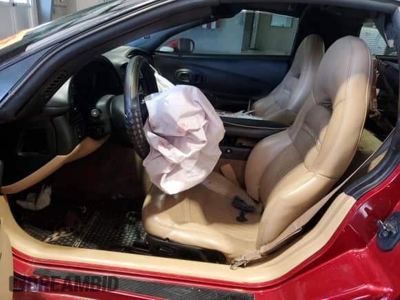 2001 Chevrolet Corvette z VIN 1G1YY22G515102750, wystawiony jako Copart lot #84862035 z przebiegiem Nie podano mil oraz Szkoda całkowita • Salvage title. Historia ofert i sprzedaży dostępna na DreamBid. Obrazek 7.