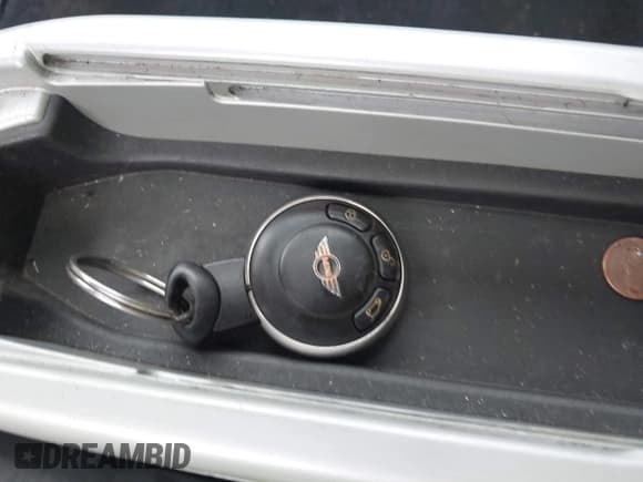 ✅ 2007 MINI Hardtop S • VIN: WMWMF73587TL87127 • Lot: 42648540. Listed on IAAI with Not provided. Free auction sales archive from the USA and detailed vehicle history report at DreamBid. Image 11.