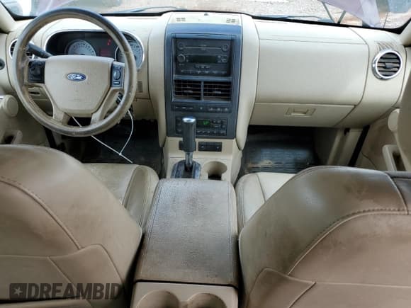 ✅ 2007 Ford Explorer Sport Trac Limited • VIN: 1FMEU53807UA13998 • Лот: 85896315. Опубликован ранее на Copart с пробегом 226 223 миль. Бесплатный доступ к архиву аукционных продаж из США и подробный отчёт об истории автомобиля на DreamBid. Изображение 8.