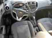 ✅ 2018 Chevrolet Sonic LS • VIN: 1G1JB5SH1J4102764 • Лот: 79542414. Размещён на Copart с пробегом 29 079 миль миль. Получите бесплатный доступ к архиву аукционных продаж из США и посмотрите подробный отчёт об истории автомобиля на DreamBid. Изображение 8.