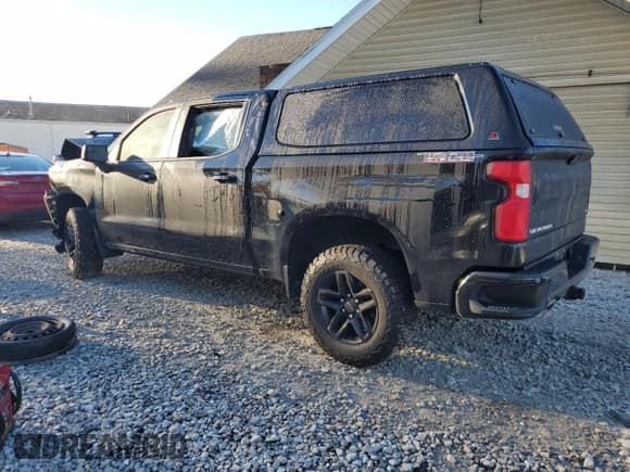✅ 2019 Chevrolet Silverado 1500 LT Trail Boss • VIN: 3GCPYFED7KG226640 • Lot: 82544195. Wystawiony na Copart z przebiegiem 59 814 mil. Bezpłatny archiwum sprzedaży aukcyjnych z USA i szczegółowy raport historii pojazdu na DreamBid. Zdjęcie 2.