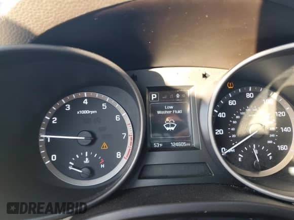 ✅ 2017 Hyundai Santa Fe 2.4L • VIN: 5XYZTDLBXHG408479 • Lot: 91630125. Wystawiony na Copart z przebiegiem 124 605 mil mil. Skorzystaj z bezpłatnego archiwum sprzedaży aukcyjnych z USA i zobacz szczegółowy raport historii pojazdu na DreamBid. Zdjęcie 9.