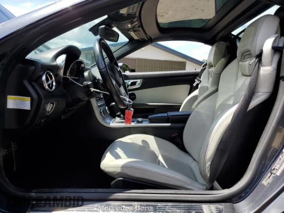 ✅ 2012 Mercedes-Benz SLK 250 • VIN: WDDPK4HA1CF038227 • Lot: 63424985. Listed on Copart with 62,399 mi. Free auction sales archive from the USA and detailed vehicle history report at DreamBid. Image 7.