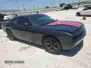2010 Dodge Challenger SE z VIN 2B3CJ4DV9AH322819, wystawiony jako Copart lot #57610064 z przebiegiem 75 513 mil mil oraz Szkoda całkowita • Salvage title. Historia ofert i sprzedaży dostępna na DreamBid. Obrazek 4.
