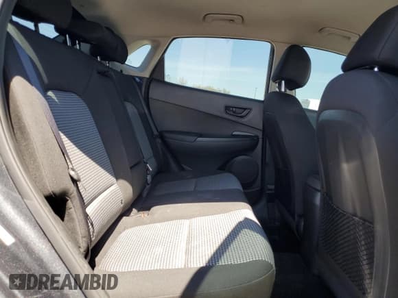 ✅ 2020 Hyundai Kona SE • VIN: KM8K12AA4LU506514 • Lot: 46989344. Wystawiony na Copart z przebiegiem 55 826 mil. Bezpłatny archiwum sprzedaży aukcyjnych z USA i szczegółowy raport historii pojazdu na DreamBid. Zdjęcie 10.