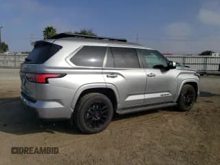 ✅ 2024 Toyota Sequoia SR5 • VIN: 7SVAAABA6RX042034 • Лот: 72643814. Опубликован ранее на Copart с пробегом 2 344 миль. Бесплатный доступ к архиву аукционных продаж из США и подробный отчёт об истории автомобиля на DreamBid. Изображение 3.