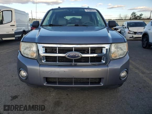 ✅ 2008 Ford Escape XLT • VIN: 1FMCU93148KB35794 • Lot: 91590575. Wystawiony na Copart z przebiegiem 163 888 mil. Bezpłatny archiwum sprzedaży aukcyjnych z USA i szczegółowy raport historii pojazdu na DreamBid. Zdjęcie 5.