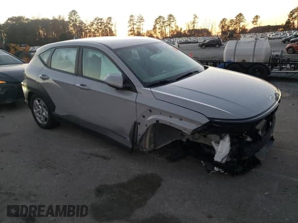 2024 Hyundai Kona SE with VIN KM8HA3AB2RU160352, listed as a Copart auction lot 82913854 with 3,147 mi miles and Salvage title. Bid and sale history available at DreamBid. Image 4.