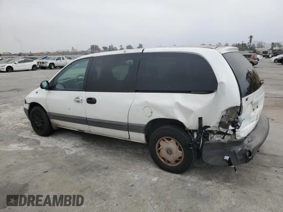 ✅ 2000 Chrysler Voyager SE • VIN: 1C4GJ44R1YB707748 • Lot: 75767474. Listed on Copart with 232,084 mi. Free auction sales archive from the USA and detailed vehicle history report at DreamBid. Image 2.
