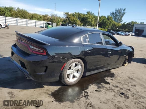 ✅ 2020 Dodge Charger Scat Pack • VIN: 2C3CDXGJ5LH233000 • Lot: 88132555. Wystawiony na Copart z przebiegiem 52 007 mil. Bezpłatny archiwum sprzedaży aukcyjnych z USA i szczegółowy raport historii pojazdu na DreamBid. Zdjęcie 3.