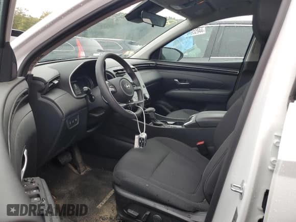 ✅ 2023 Hyundai Tucson SEL • VIN: 5NMJBCAE5PH252945 • Lot: 75486624. Wystawiony na Copart z przebiegiem 34 553 mil. Bezpłatny archiwum sprzedaży aukcyjnych z USA i szczegółowy raport historii pojazdu na DreamBid. Zdjęcie 7.
