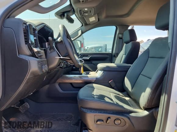 ✅ 2025 Chevrolet Silverado 2500HD LTZ • VIN: 1GC4KPEY3SF282086 • Lot: 81579335. Wystawiony na Copart z przebiegiem 187 mil. Bezpłatny archiwum sprzedaży aukcyjnych z USA i szczegółowy raport historii pojazdu na DreamBid. Zdjęcie 7.