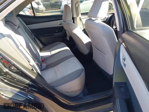 ✅ 2017 Toyota Corolla SE • VIN: 5YFBURHE6HP643004 • Lot: 43485805. Wystawiony na IAAI z przebiegiem 168 582 mil. Bezpłatny archiwum sprzedaży aukcyjnych z USA i szczegółowy raport historii pojazdu na DreamBid. Zdjęcie 8.