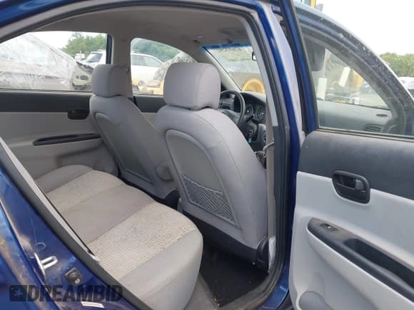 ✅ 2009 Hyundai Accent Auto GLS • VIN: KMHCN46C09U355940 • Лот: 42693292. Опубликован ранее на IAAI с пробегом 119 496 миль. Бесплатный доступ к архиву аукционных продаж из США и подробный отчёт об истории автомобиля на DreamBid. Изображение 8.