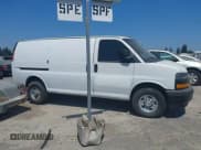 ✅ 2018 Chevrolet Express Cargo • VIN: 1GCWGAFP7J1343433 • Lot: 42780602. Wystawiony na IAAI z przebiegiem 121 170 mil. Bezpłatny archiwum sprzedaży aukcyjnych z USA i szczegółowy raport historii pojazdu na DreamBid. Zdjęcie 13.