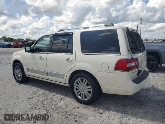 ✅ 2007 Lincoln Navigator • VIN: 5LMFU27567LJ12959 • Lot: 61891815. Wystawiony na Copart z przebiegiem 217 307 mil. Bezpłatny archiwum sprzedaży aukcyjnych z USA i szczegółowy raport historii pojazdu na DreamBid. Zdjęcie 2.