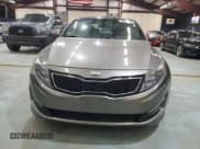 ✅ 2013 Kia Optima SX • VIN: 5XXGR4A64DG109936 • Lot: 92287495. Wystawiony na Copart z przebiegiem 176 049 mil. Bezpłatny archiwum sprzedaży aukcyjnych z USA i szczegółowy raport historii pojazdu na DreamBid. Zdjęcie 5.