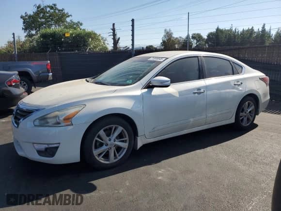 2015 Nissan Altima S с VIN 1N4AL3AP1FC428035, выставлен на аукционе Copart как лот 71306845 с пробегом 118 773 миль миль и Чистый • Clean title. История ставок и продаж доступна на DreamBid. Изображение 1.