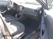 ✅ 2018 Hyundai Ioniq Blue • VIN: KMHC65LC7JU065772 • Lot: 41890880. Wystawiony na IAAI z przebiegiem 83 386 mil. Bezpłatny archiwum sprzedaży aukcyjnych z USA i szczegółowy raport historii pojazdu na DreamBid. Zdjęcie 5.