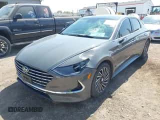 2020 Hyundai Sonata Limited with VIN KMHL54JJ0LA009434, listed as a IAAI auction lot 43252253 with 75,866 mi miles and . Bid and sale history available at DreamBid. Image 2.
