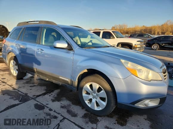✅ 2010 Subaru Outback Premium All-Weather Anniversary • VIN: 4S4BRBCC8A3386291 • Lot: 90822035. Listed on Copart with 181,744 mi. Free auction sales archive from the USA and detailed vehicle history report at DreamBid. Image 4.