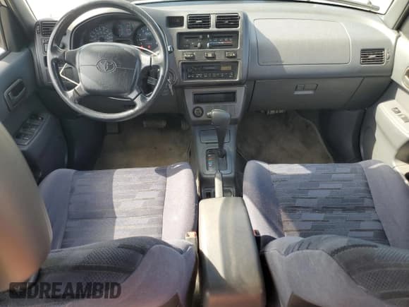 ✅ 1997 Toyota RAV4 • VIN: JT3GP10V8V7022634 • Lot: 84247915. Listed on Copart with 112,263 mi. Free auction sales archive from the USA and detailed vehicle history report at DreamBid. Image 8.