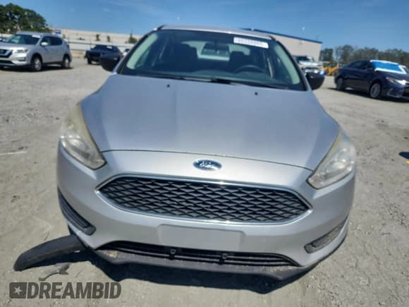 ✅ 2017 Ford Focus S • VIN: 1FADP3E22HL297667 • Lot: 80339905. Wystawiony na Copart z przebiegiem 127 987 mil. Bezpłatny archiwum sprzedaży aukcyjnych z USA i szczegółowy raport historii pojazdu na DreamBid. Zdjęcie 5.