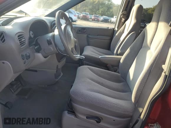 ✅ 2003 Chrysler Town & Country • VIN: 2C4GP24R73R362514 • Lot: 79293044. Wystawiony na Copart z przebiegiem 163 911 mil. Bezpłatny archiwum sprzedaży aukcyjnych z USA i szczegółowy raport historii pojazdu na DreamBid. Zdjęcie 7.