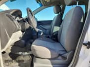 ✅ 2007 Ford Focus SE • VIN: 1FAHP36N07W125614 • Lot: 85585395. Wystawiony na Copart z przebiegiem 197 515 mil. Bezpłatny archiwum sprzedaży aukcyjnych z USA i szczegółowy raport historii pojazdu na DreamBid. Zdjęcie 7.