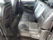 ✅ 2007 Chevrolet Silverado 2500HD 2LT • VIN: 1GCHK23677F540588 • Lot: 65809695. Wystawiony na Copart z przebiegiem 198 886 mil. Bezpłatny archiwum sprzedaży aukcyjnych z USA i szczegółowy raport historii pojazdu na DreamBid. Zdjęcie 10.