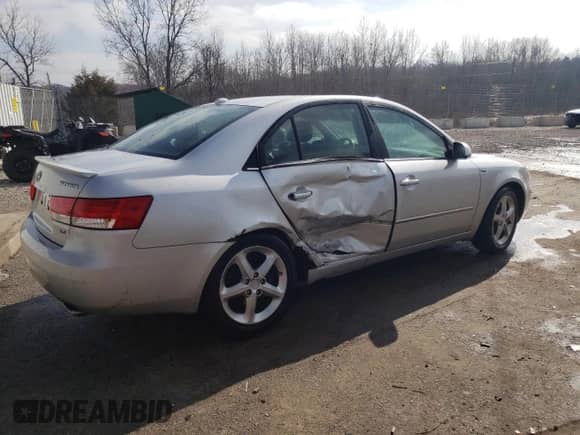 2007 Hyundai Sonata SE z VIN 5NPEU46F77H270773, wystawiony jako Copart lot #40922604 z przebiegiem 140 510 mil mil oraz Nie do naprawy • Non repairable. Historia ofert i sprzedaży dostępna na DreamBid. Obrazek 3.