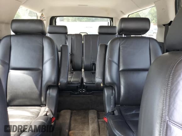 ✅ 2009 Chevrolet Suburban LTZ • VIN: 1GNFC36059R234791 • Лот: 63083585. Опубликован ранее на Copart с пробегом 261 016 миль. Бесплатный доступ к архиву аукционных продаж из США и подробный отчёт об истории автомобиля на DreamBid. Изображение 10.