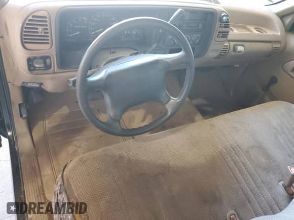 ✅ 1995 GMC Sierra 1500 • VIN: 1GTEC14H5SZ526271 • Лот: 84008495. Размещён на Copart с пробегом 177 198 миль миль. Получите бесплатный доступ к архиву аукционных продаж из США и посмотрите подробный отчёт об истории автомобиля на DreamBid. Изображение 8.