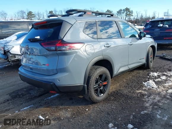 ✅ 2025 Nissan Rogue SV • VIN: 5N1BT3BB3SC788124 • Lot: 41527086. Listed on IAAI with 4,589 mi. Free auction sales archive from the USA and detailed vehicle history report at DreamBid. Image 4.