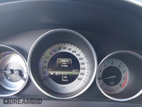 ✅ 2013 Mercedes-Benz C 300 Luxury • VIN: WDDGF8AB3DR293010 • Lot: 43534964. Wystawiony na IAAI z przebiegiem 71 040 mil. Bezpłatny archiwum sprzedaży aukcyjnych z USA i szczegółowy raport historii pojazdu na DreamBid. Zdjęcie 7.